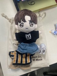 Mirror Anson Lo 公仔 加 兩套衫