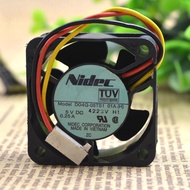 YY JAPAN D04G-05TS1 01AH 5V 0.25A 4020 4 CM BALL FAN