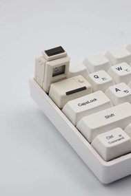 เครื่อง MAC FC สีแดงและสีขาวคีย์บอร์ดแบบกลไก80S Mac Macintosh Dunzheng9084295-Cb คีย์บอร์ดบุคลิกโปร่