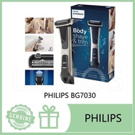 LUMOS Philips Norelco Bodygroom BG7025 Showerproof Body Hair Trimmer and Groomer for Men Hair Remove