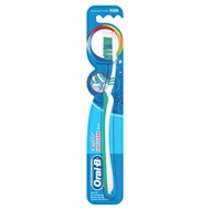 Oral-B Complete Easy Clean Medium Manual Toothbrush (1 Count)