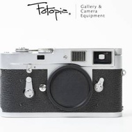 || Leica M2-R - Silver; 35mm film cam...