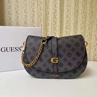 GUESS BAG กระเป๋าสะพายไหล่เดี่ยว Presbyopic High-end Textured กระเป๋าอานใหม่ Niche Design อเนกประสงค