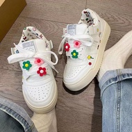 Cute Little White Shoes Sneakers Women Fashionable Sneakers Design Printing 2024