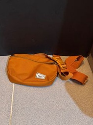 Herschel 腰包 胸前包
