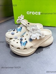 crocs洞洞鞋Crocs 鯨魚花束洞洞鞋