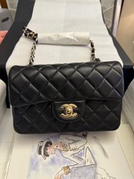 全新真品 CHANEL 香奈兒 大 mini  經典羊皮菱格紋 淡金釦 CF 20CM  口蓋包 coco  classic flap bag 型號A69900 皮穿鏈肩背包