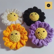 GANTUNGAN DAISY AMIGURUMI KNITTED DAISY FLOWER KEYCHAIN
