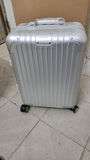 Rimowa original aluminium 銀色行李箱