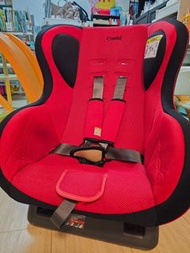 Combi 兒童汽車安全座椅