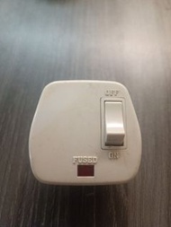 13A插頭有開關一個