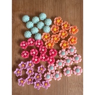 RM4.50/50 pieces : TF-K - Resin - Bunga - Flower - 1.3 cm x 1.5 cm