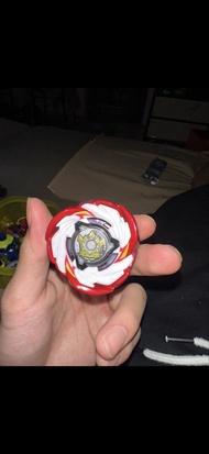 Beyblade 戰鬥陀螺 紅天馬暴擊連帝王紋章已拆盒未試用過