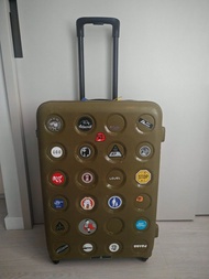 LOJEL 軍綠色行李箱 28吋