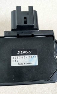 กล่องควบคุมพัดลมแอร์ รีซิสแตนท์ IC / Resistance Toyota Revo Number 499300-2260 "แท้ Denso"