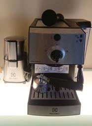 伊萊克斯半自動義式咖啡機贈送磨豆機