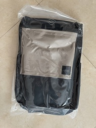 MSI Essential Backpack II 16吋筆電後背包 (全新二代羊駝撞色版)