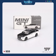 BMW i7 xDrive60 1:64 MiniGT Car Model