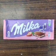 MILKA Chocolate Bar 100g Strawberry