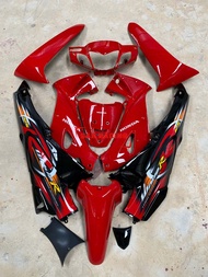 ชุดสีเวฟ125r แดงสด ท้ายดำเงา (เบ้ากุญแจกลม)ลายปีเคลือบแท้งานAAAพ่นเคลือบด้วยเครื่องจากโรงงานมีบริการ