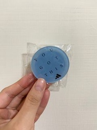 Adidas 愛迪達 壓克力手機支架