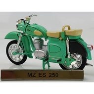 1: 24 Atlas MZ ES 250 Green Motorcycle Alloy Model