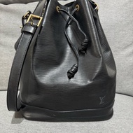 LV水波紋水桶包