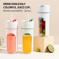 Portable blender, juicer, juicer cup household mini cup electric portable USB rechargeable blade juicer cup rechargeable battery suitable for family sports outdoor