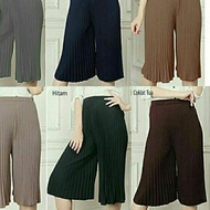 [VnT Pleated Short Culottes All Sizes in indonesia
