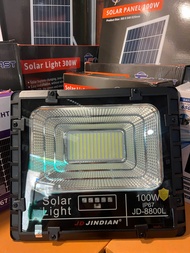 Đèn năng lượng mặt trời Jindian JD-8800L 100W chống nước chuẩn IP67 tuổi thọ cao trên 10 năm