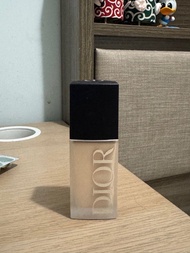 Dior恆久貼肌柔霧粉底液(色號0N)