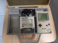 Game Boy 主機 + 寶可夢 黃版、紅版 + 放大鏡 + 對戰連接線 + 收納盒