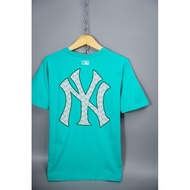 MLB Yankees T-shirt