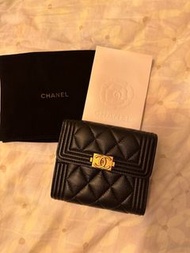 罕見經典獨特Chanel  Boy wallet /香奈兒 銀包 金扣 短身鎖扣款銀包