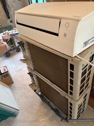 二手大金420高淨冷變頻冷氣機（1p)有兩台（剩下一台）