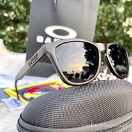 Oakley Frogskins OO9245 Polarized Sunglasses Matte Grey Frame Prizm Mirror Lens Driving Cycling Spor