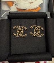 Chanel 穿皮耳環 earrings