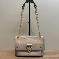 LV 金扣牛皮壓花vavin肩背鏈條包 25.5*15*8 98新配件塵袋