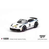 Mini GT ▶️1009 Porsche 911 Dakar