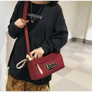 Beg Crossbody Uniseks – Gaya Sporty Trendy, Boleh Dipakai Sebagai Beg Dada atau Pinggang, Sesuai unt