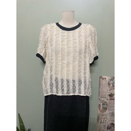 Women's cream chiffon blouse with black trim, size m a84