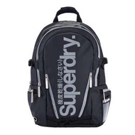 《小牧小舖》Costco 線上代購 Superdry 極度乾燥經典後背包
