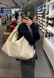 Adidas originals ☘️ 黑白單肩包 雲朵運動包