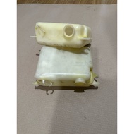 Toyota Land Cruiser Radiator spare tank. Suitable for LJ70-79 or Kzj78/79