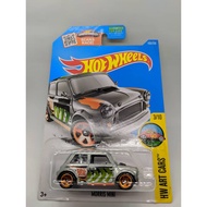 BA2631-HOT WHEELS- Morris Mini- ZAMAC EXCLUSIVE (free protector) 206
