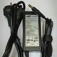 Original samsung 300E, 300V, 305E, 305V 19v 3.16a laptop charger adapter
