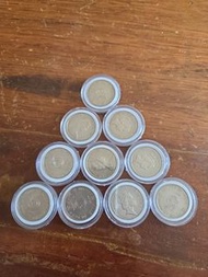 香港:前殖民地:(5元硬幣):80年代一套:大小皇冠:女皇頭:(1980年):81:82:(硬幣膽1983年):84:85:86:(硬幣膽1987年):88:1989年:(10個1套):硬幣表面及:底