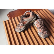 Cool outdoor shoes "Merrel" upper combination of sturdy vibram outsole. size 39 insole 240. minus in