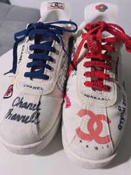 Chanel x Pharrell 19SS 菲董香奈兒刺繡塗鴉款小白鞋