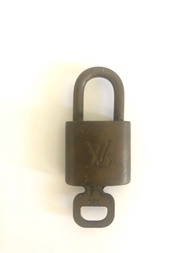$250 二手真品 Vintage LV Lock with Key 鎖 連鎖匙 Speedy手袋拆出嚟